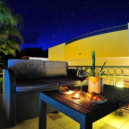 Amazing In Appartement Zadar