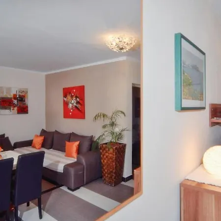 Appartement Amazing In *